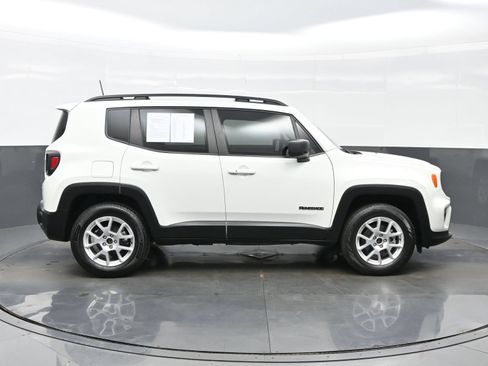 Used 2022 Jeep Renegade Latitude AWD/4WD image 10