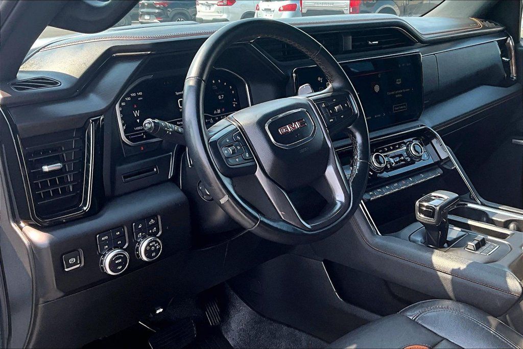 Used 2024 GMC Sierra 1500 AT4 w/ AT4 Preferred Package AWD/4WD image 14