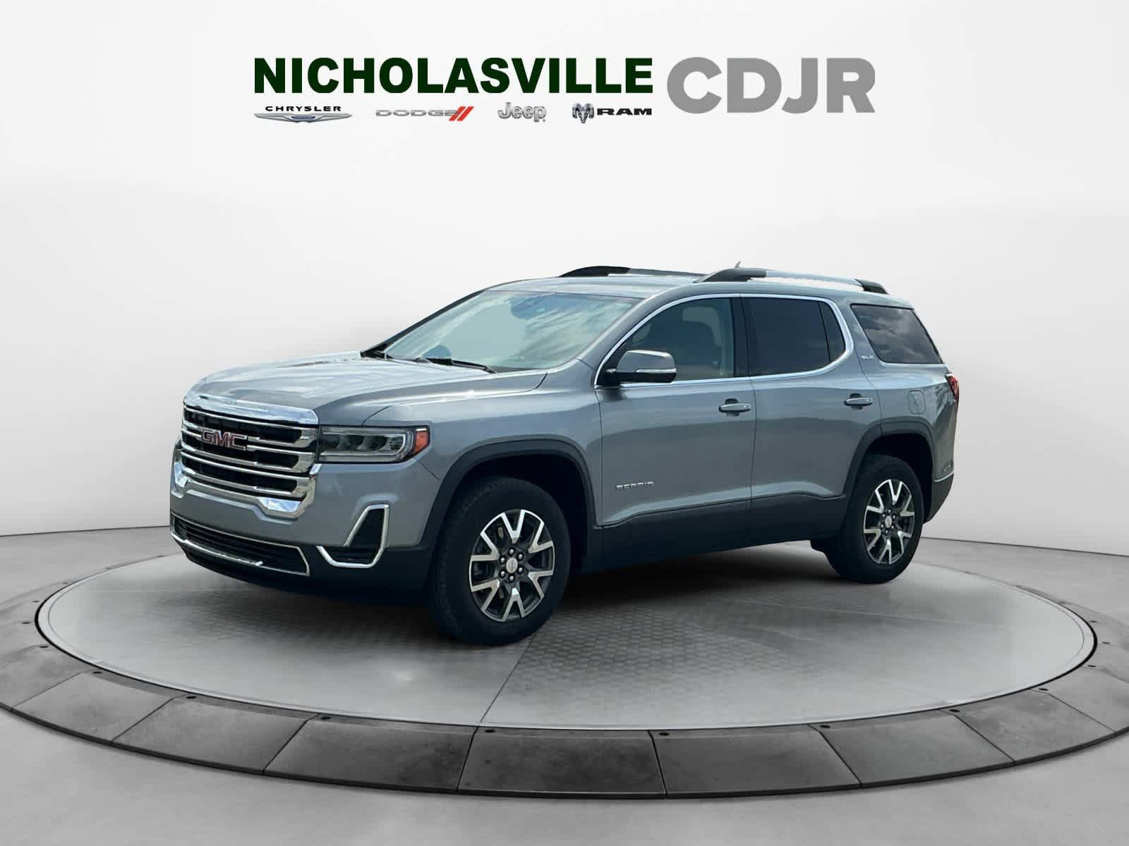 Used 2023 GMC Acadia SLE w/ Driver Convenience Package FWD image 1