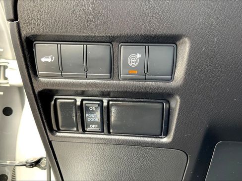 Used 2021 Nissan Armada SL image 33