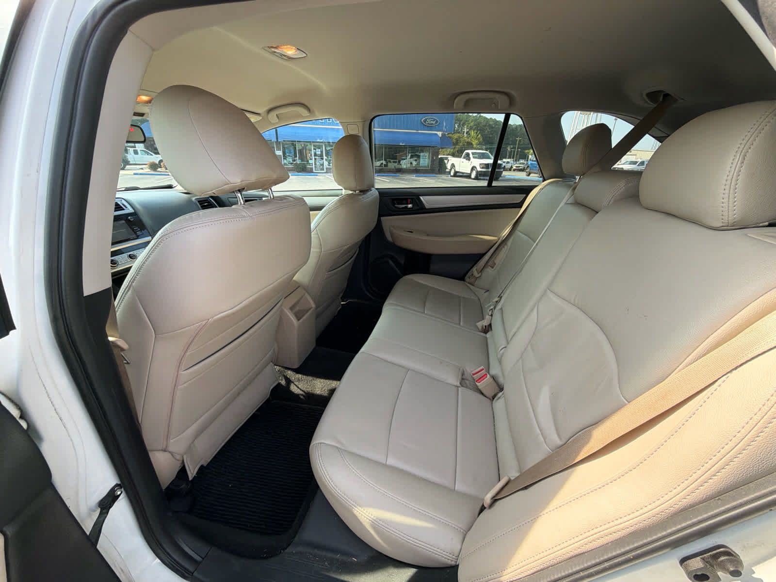 Used 2015 Subaru Outback 2.5i Premium AWD/4WD image 18