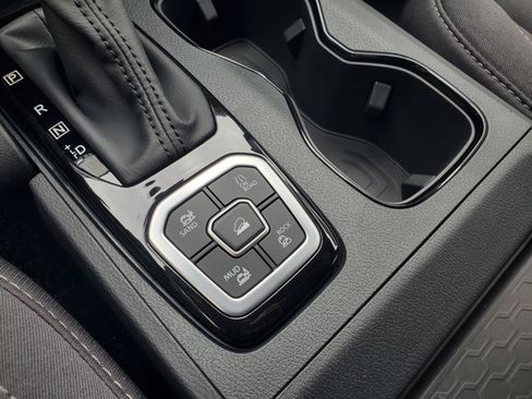 New 2026 Nissan Frontier SV w/ All-Weather Content Package image 17