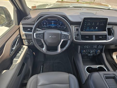 Used 2023 Chevrolet Tahoe Z71 w/ Luxury Package AWD/4WD image 15