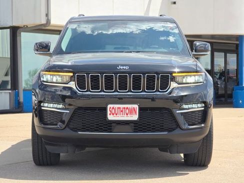 Certified 2023 Jeep Grand Cherokee Limited w/ Trailer Tow Prep Group (B) AWD/4WD image 2