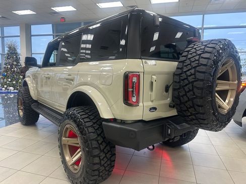 New 2025 Ford Bronco Outer Banks image 27