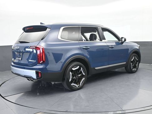 Used 2024 Kia Telluride S FWD image 6
