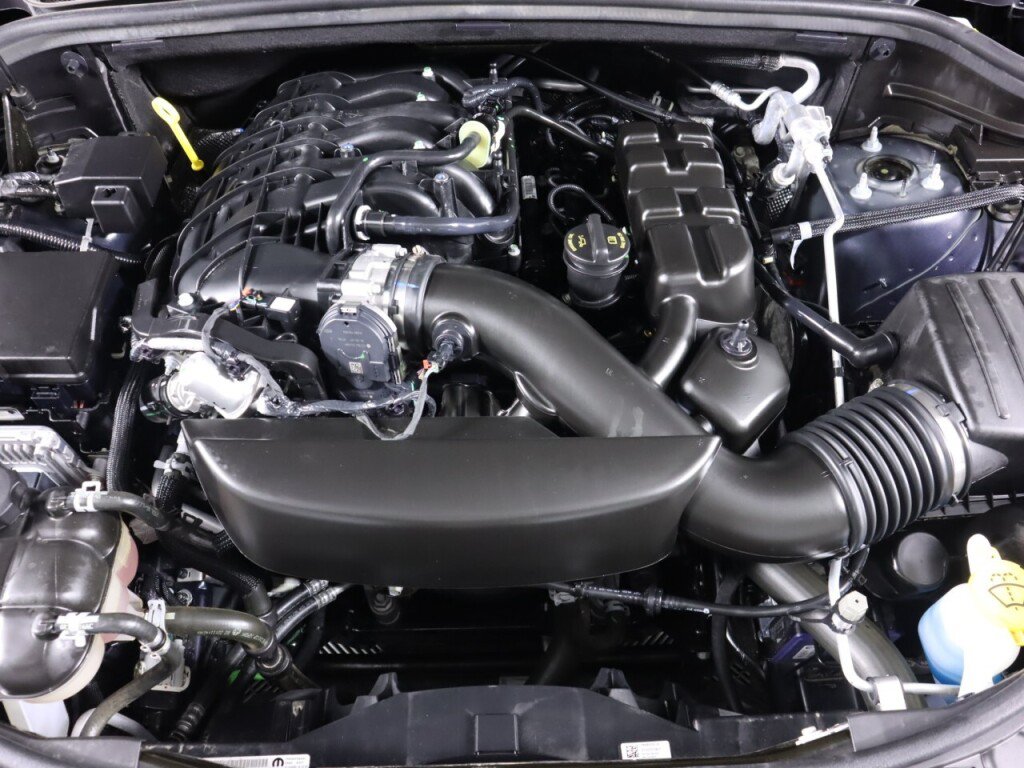 Used 2025 Dodge Durango GT w/ Trailer Tow Group IV RWD image 42