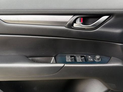 Used 2019 MAZDA CX-5 Touring FWD image 11