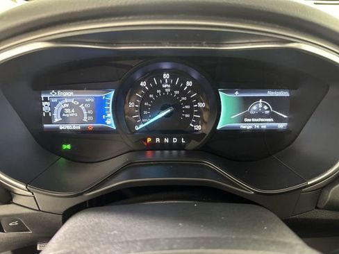 Used 2019 Ford Fusion SE image 15