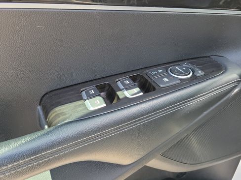 Used 2019 Kia Sorento AWD image 16