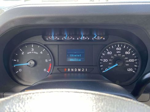 Used 2022 Ford E-350 and Econoline 350 Super Duty w/ Power Windows & Locks Group image 11