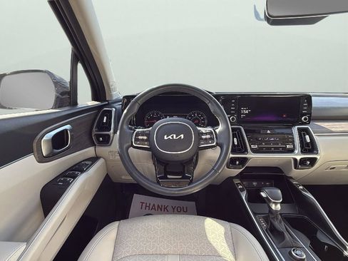 Used 2023 Kia Sorento EX w/ Panoramic Sunroof Package image 13