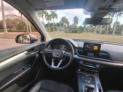 Used 2018 Audi Q5 2.0T Premium w/ Convenience Package AWD/4WD image 24