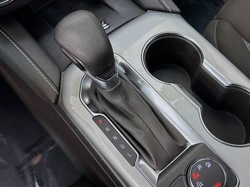 Used 2023 Chevrolet Blazer LT w/ Convenience Package image 17