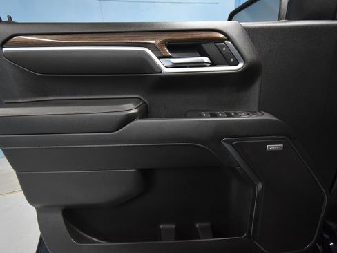 Used 2024 Chevrolet Silverado 1500 RST w/ Convenience Package II image 4