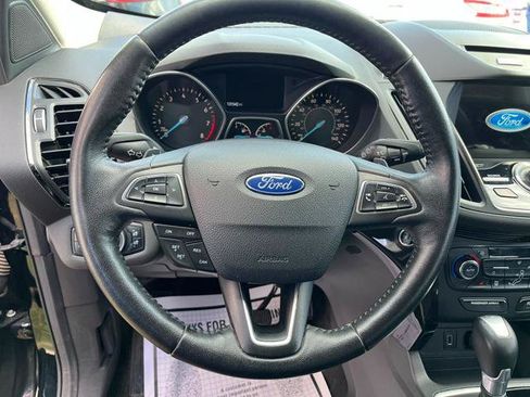 Used 2017 Ford Escape Titanium AWD/4WD image 22