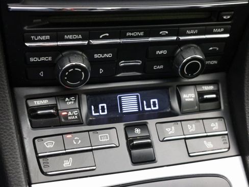 Used 2013 Porsche 911 Carrera 4S image 28