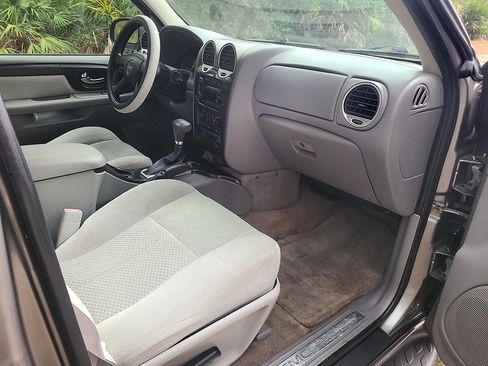 Used 2007 GMC Envoy SLE image 14