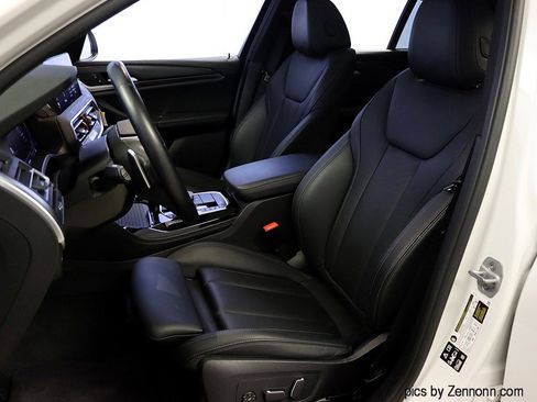 Certified 2024 BMW X4 xDrive30i image 10