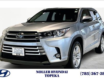 Used 2017 Toyota Highlander Limited
