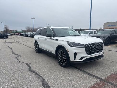 New 2026 Lincoln Aviator Reserve AWD/4WD image 3