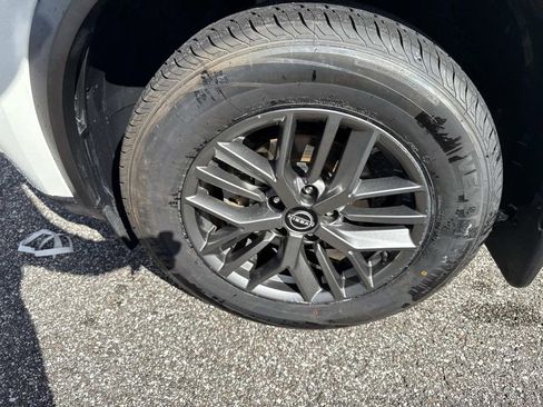 Certified 2023 Nissan Rogue S image 11