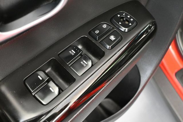 Used 2014 Kia Soul + w/ Primo Package FWD image 14