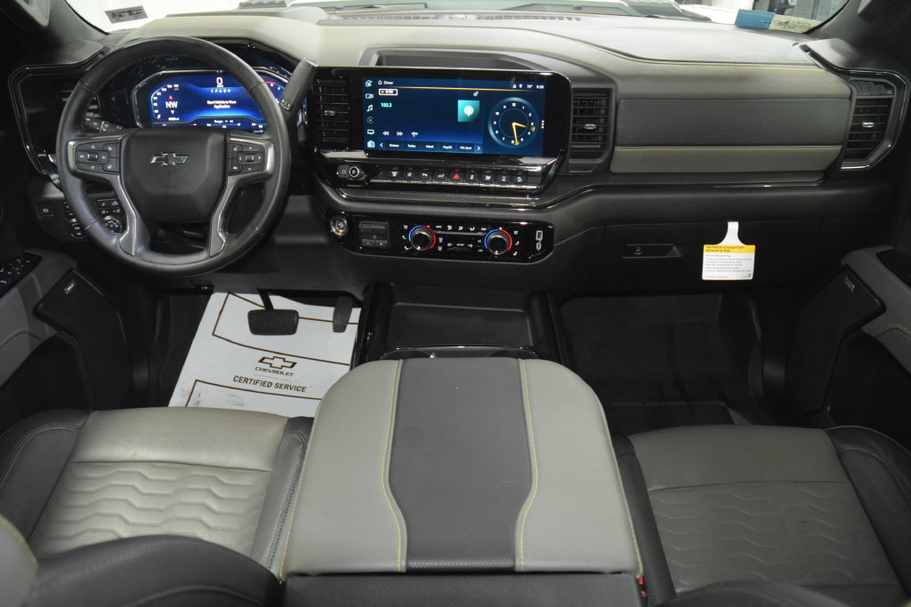 Used 2024 Chevrolet Silverado 2500 ZR2 w/ Technology Package AWD/4WD image 30