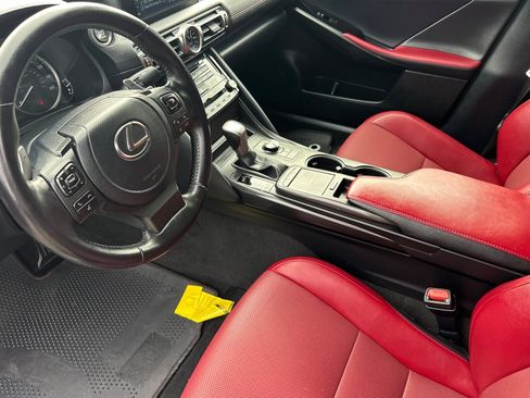 Certified 2022 Lexus IS 300 image 7