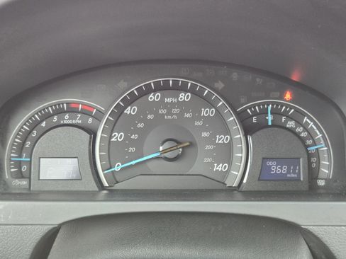 Used 2014 Toyota Camry LE FWD image 13