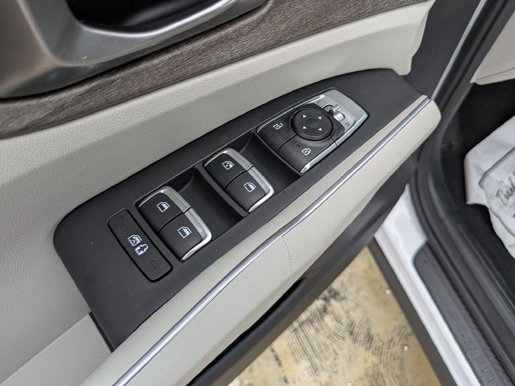 Certified 2023 Kia Sorento EX FWD image 22