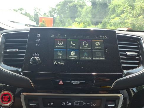 Used 2019 Honda Pilot Touring image 24