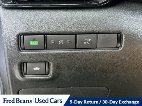 Used 2023 Nissan Sentra SR w/ Midnight Edition Package FWD image 15
