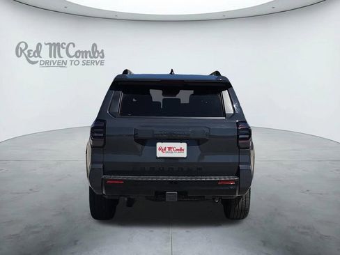 Used 2025 Toyota 4Runner TRD Sport AWD/4WD image 4