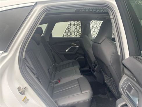 Used 2025 Audi Q5 Prestige AWD/4WD image 29