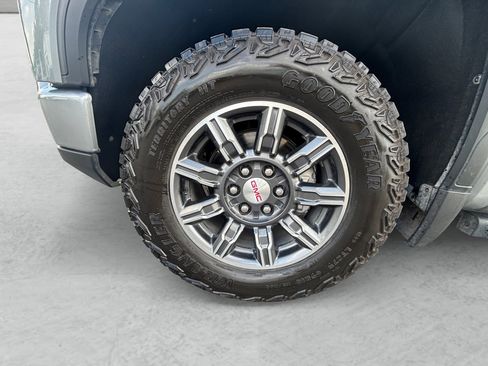 Used 2024 GMC Sierra 1500 AT4 w/ Technology Package image 28