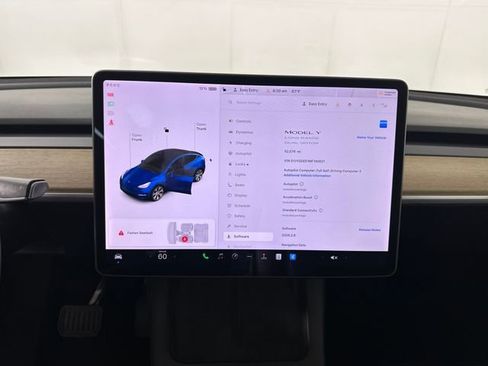 Used 2021 Tesla Model Y Long Range AWD/4WD image 21