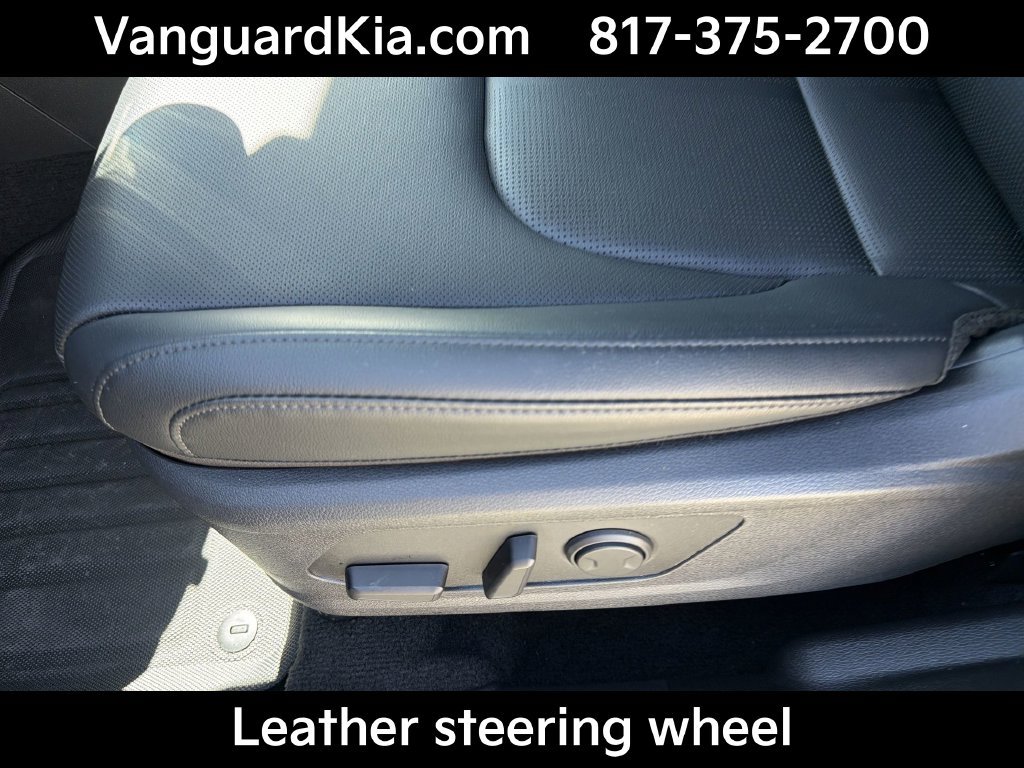 Certified 2026 Kia Sportage EX w/ EX Panorama Roof Package FWD image 16
