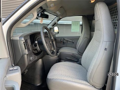 Used 2025 Chevrolet Express 2500 Extended w/ Communications Package image 25