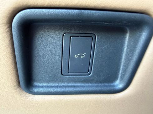 New 2026 Land Rover Range Rover SE image 21