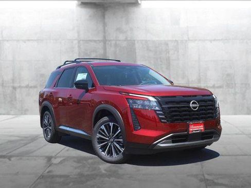 New 2026 Nissan Pathfinder Platinum AWD/4WD image 2