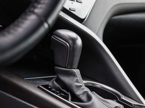 Used 2023 Toyota Camry SE image 23