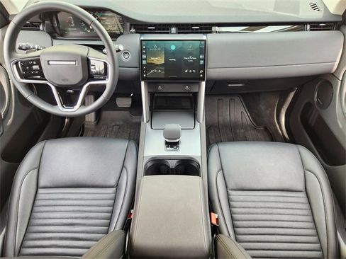 Used 2025 Land Rover Discovery Sport S image 25