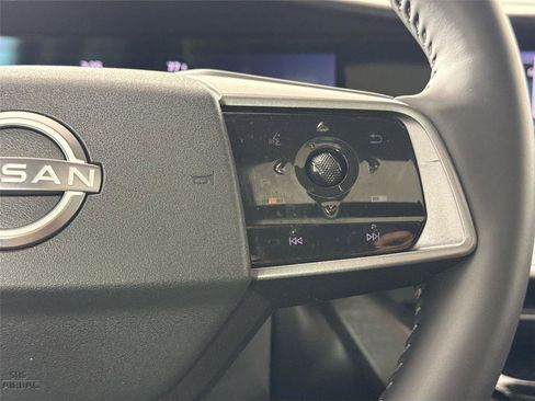 Used 2025 Nissan Murano SL AWD/4WD image 18