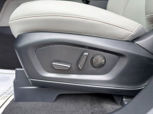 New 2026 Ford Explorer Active image 22