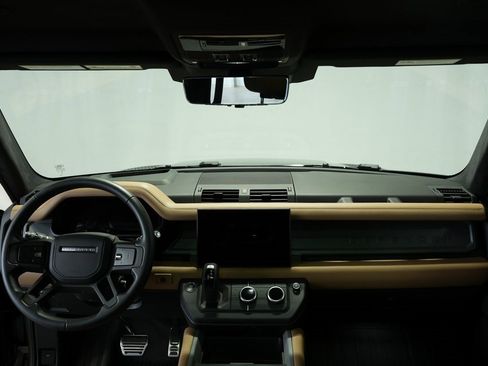 Used 2025 Land Rover Defender 110 X image 24