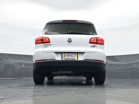 Used 2016 Volkswagen Tiguan S image 26