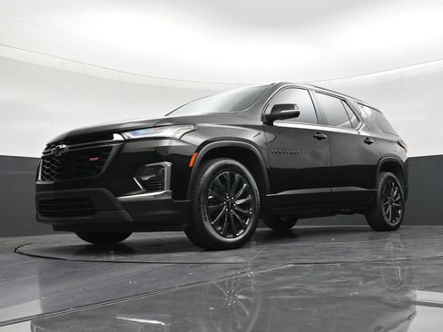 Used 2024 Chevrolet Traverse RS FWD image 23