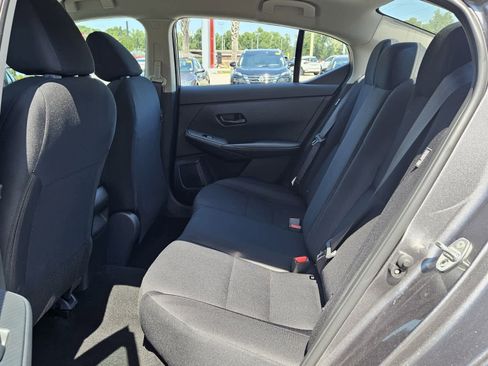 Used 2025 Nissan Sentra S image 4