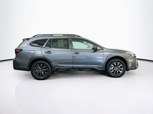 Used 2024 Subaru Outback Onyx Edition AWD/4WD image 10